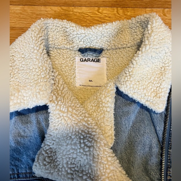 Garage, Light Denim, Sherpa/Fleece Lined, Crop, Zip, Jeans Jacket, Size Large - Picture 2 of 9